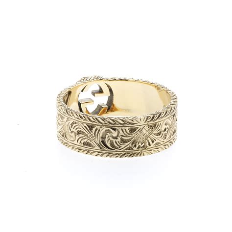 gucci interlocking g 18k ring.